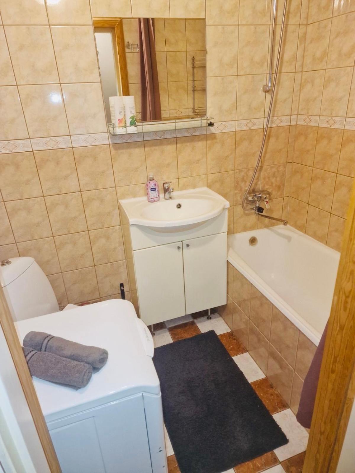 Tallinnhousing Studio For 4 With Free Parking Íbúð *