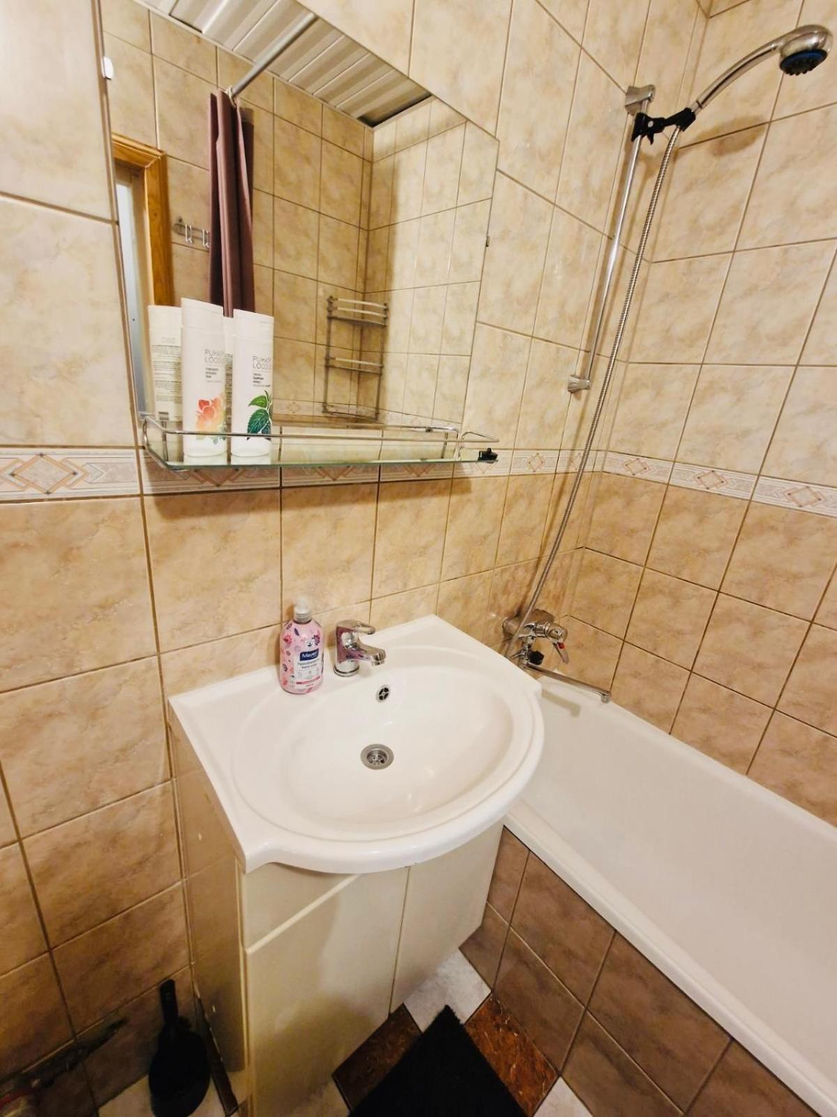 Tallinnhousing Studio For 4 With Free Parking *